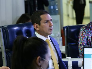 Vice da Câmara pede acesso aos pedidos de impeachment de Bolsonaro: “vou analisar”