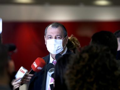 Aziz: “vamos investigar quem pediu 5 dólares a mais no preço da Covaxin”