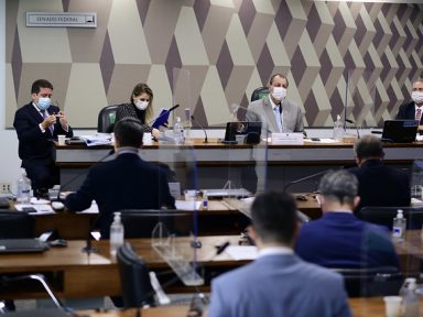 Relator da CPI retira Francieli Fantinato da lista de investigados