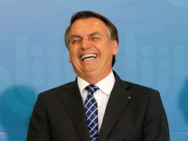 Bolsonaro faz inflação explodir e manda povo rezar