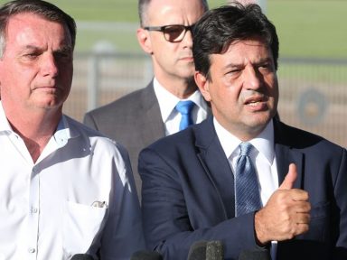 Documento aponta sabotagem de Bolsonaro às ações de Mandetta contra a pandemia
