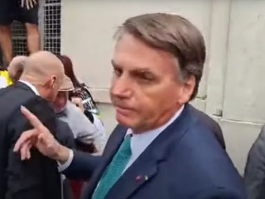 Desesperado, Bolsonaro xinga presidente do TSE de “filho da puta” e diz que não ofendeu