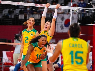 Brasil vai às finais do vôlei feminino e atinge recorde de medalhas em Tóquio