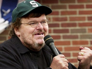 Michael Moore: no Afeganistão o invasor somos nós, os EUA