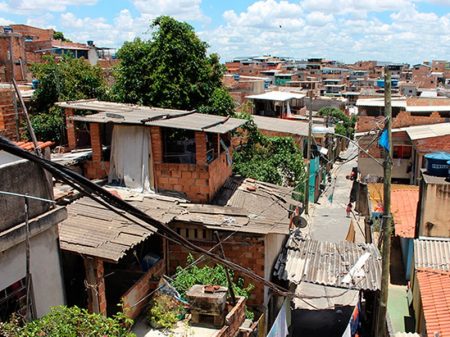 DF lidera aumento da pobreza no Brasil