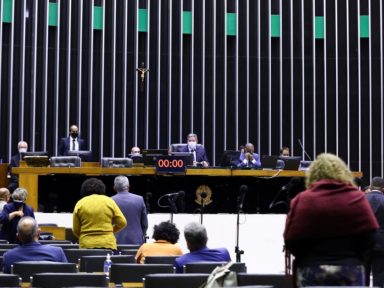 Lira pauta PEC do voto impresso que tem a rejeição de 15 partidos