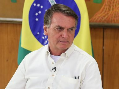 Bolsonaro responde com mais agressões ao diálogo proposto pelos governadores