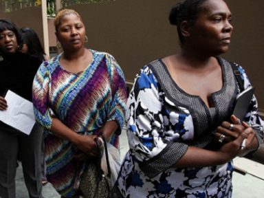 Recuperação nos EUA, além de lenta, mantém desempregados negros e latinos