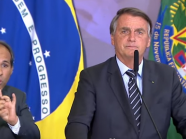 Bolsonaro defende guerra suja na internet: “fake news faz parte da nossa vida”, diz ele
