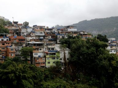 54% dos moradores de favelas no Rio perderam emprego na pandemia, diz pesquisa