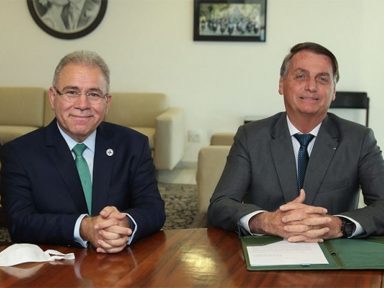 Governo Bolsonaro deixou vencer R$ 243 milhões em testes, vacinas e remédios do SUS