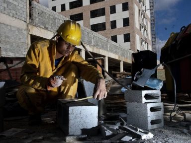 Precarização do trabalho derruba renda