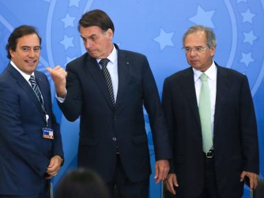 Bolsonaro chantageia Febraban para impedir manifesto democrático e espalha outro contra democracia