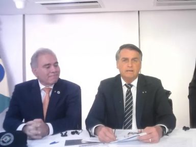 Ordem para Queiroga revogar vacinação de adolescentes partiu de Bolsonaro