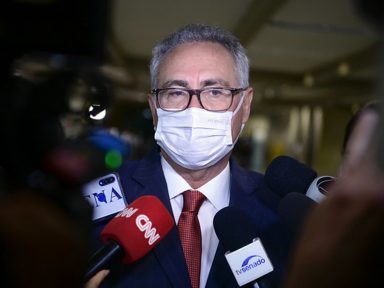 Renan adia para outubro entrega do relatório da CPI para aprofundar as investigações