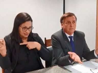 Em live, Bolsonaro narra qual é o plano: “deixa a coisa acalmar um pouquinho”