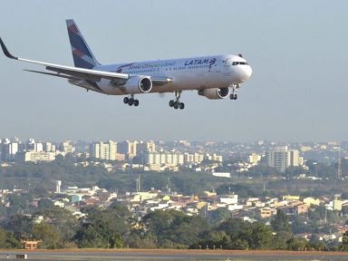 Preço da passagem aérea também dispara