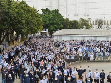 Metalúrgicos da GM entram em greve por tempo indeterminado em São Caetano do Sul