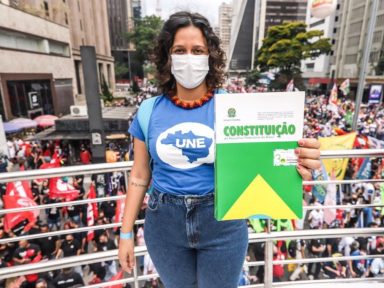 Bruna, da UNE: “estamos construindo uma frente ampla pelo impeachment de Bolsonaro”