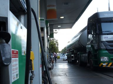 “Não aguentamos mais os aumentos no preço do combustível”, diz líder dos caminhoneiros