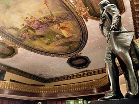 Remoção da estátua de Jefferson em NY é presente ao trumpismo