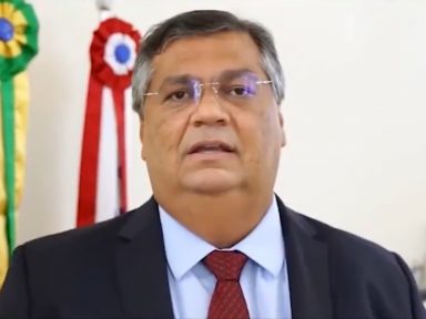 Flávio Dino: Guedes fica rico com dólares no exterior e empurra para o povo comida e combustíveis caros