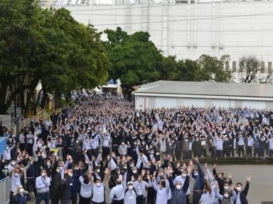 Assembleia dos metalúrgicos mantém greve na GM em São Caetano