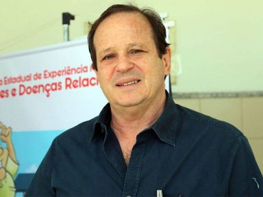 Governo “desnomeia” chefe do PNI após Ricardo Gurgel defender vacinação de adolescentes