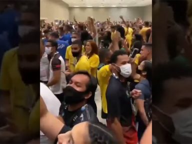 Ao grito de “Fora Bolsonaro”, estudantes iniciam os Jogos Universitários Brasileiros