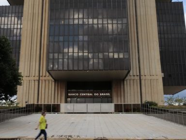 Bancos lucram R$ 62 bi no 1º semestre