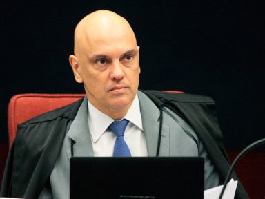 Moraes determina depoimento presencial de Bolsonaro em até 30 dias