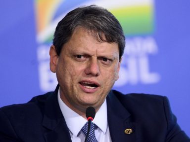 Candidato de Bolsonaro em SP recebe apoio de investigado no inquérito das fake news