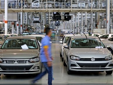 Sem peças, Volkswagen suspende contrato de 1,5 mil metalúrgicos em São Bernardo