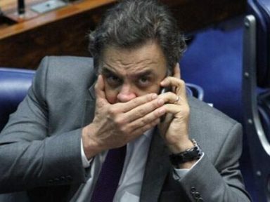 Grupo de Aécio estimula divisão do PSDB para favorecer Bolsonaro