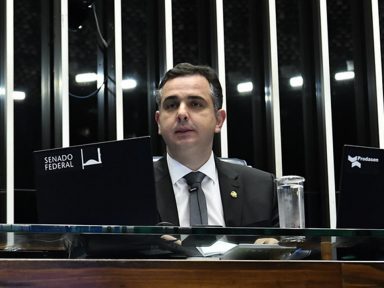 Pacheco comunica desfiliação do DEM e é atacado por apoiadores de Bolsonaro