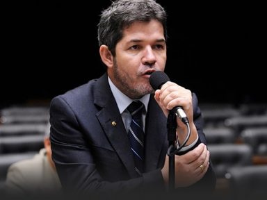 Delegado Waldir põe a nu esquema criminoso de Bolsonaro no Orçamento Secreto