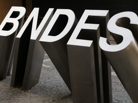 Taxa de juros do BNDES sobe e trava investimento