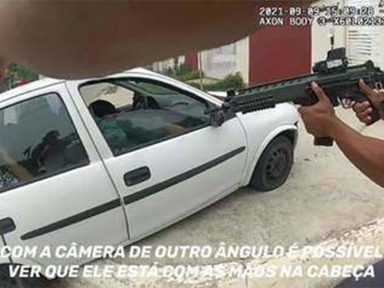 Corregedoria denuncia PMs flagrados por câmeras das fardas executando homem rendido e desarmado