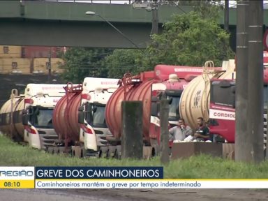 Caminhoneiros protestam contra alta do diesel com paralisações no acesso ao Porto de Santos