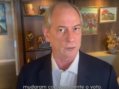 Ciro destaca papel da bancada do PDT ao reverter votos na PEC das pedaladas