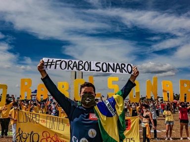 Rejeição a Bolsonaro atinge 65%; avaliação positiva cai para 19%, nível mais baixo do seu governo