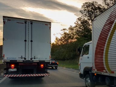 Setor de serviços cai 0,6% em setembro