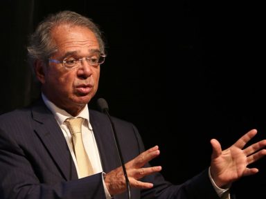 Cai a farsa de Guedes sobre emprego formal