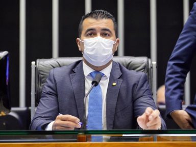 Conselho de Ética repele perseguição ao deputado Luis Miranda por 13 a 1