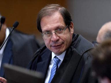 Ex-corregedor do TSE defende aprofundar investigação sobre ataque de Bolsonaro às urnas