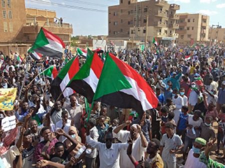 Centenas de milhares nas ruas do Sudão: “este país é nosso e nosso governo é civil”