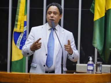 “Ingerência do governo no Inep é mais um crime e sabotagem à Educação”, afirma Orlando