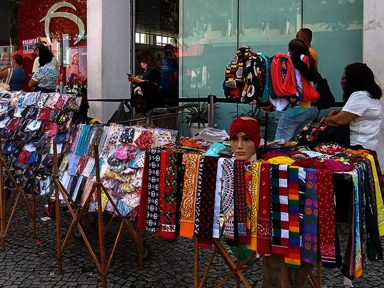 Precarização do trabalho cresce e renda cai 11,1%