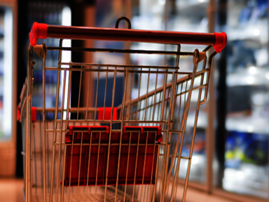 Cesta básica ultrapassa R$ 700