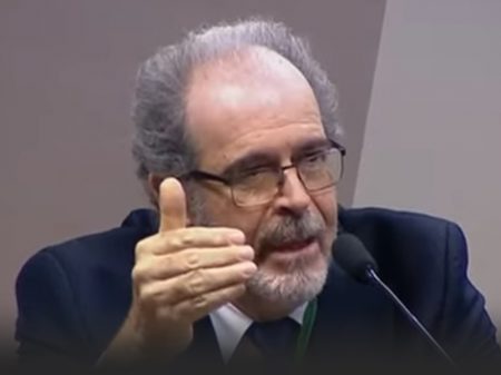 Campos do Pré-Sal serão leiloados com ganhos ínfimos para o país, denuncia Paulo César Lima
